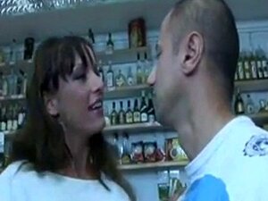 Assistante de magasin amateur DP - Sexe hardcore