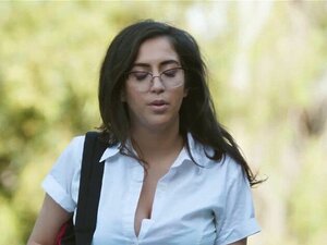 Magnifique les tribbing. Magnifique tribbing lesbien avec une mignonne