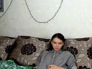 Elle est la coquine à fortes poitrines que vous recherchez! Avec son