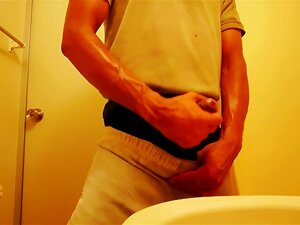 [Voyeur] Le sportif qui est devenu en sueur pendant la course est une