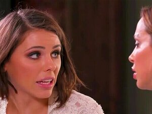 Bonne d'honneur couverte de giclées de mariées