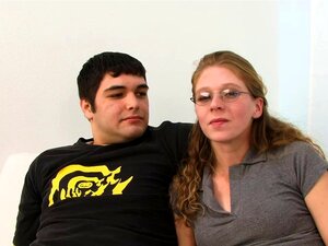 Un mec regarde sa meuf se faire baiser par un mec noir bien foutu