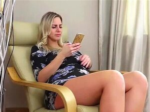 Le temps des selfies est interrompu par des contractions douloureuses