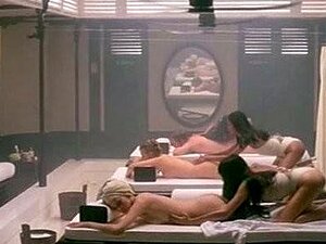 Scène de massage corporel Emmanuelle