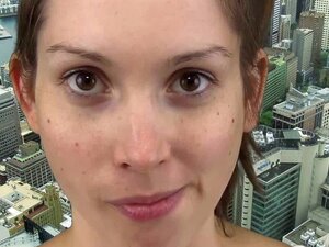 Lelu Love-Giantes mangeant des petites personnes