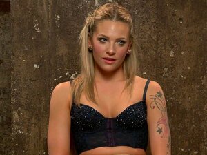 Mega Hottie Dahlia Sky, Bienvenue Dahlia pour la première manche de