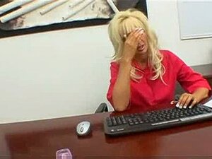Chaude mature blonde cougar à gros seins Brittany O'Neil