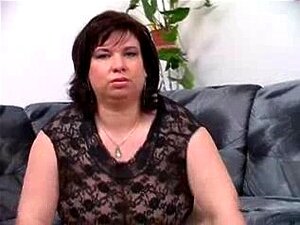 Une BBW mature en chaleur se fait jouir