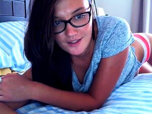 babe siren666 se doigte en direct sur webcam