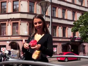 Agent Trompant - Éjaculé dedans par un agent porno rusé, cette