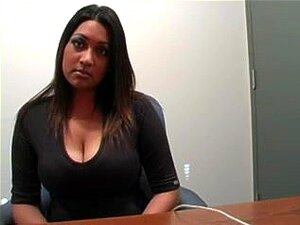 Jeu de filles orientale et indienne avec ceinture,