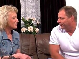 Vieille femme lubrique