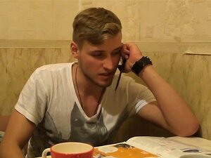 Les yeux bandés et attachée, cette salope infidèle ne la connaît