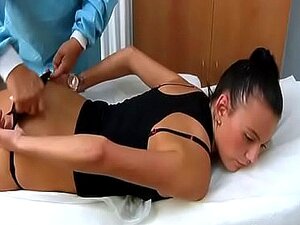 Laissez-vous séduire par nos belles-belles-filles sexy aux fesses