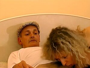 Une BBW française sodomisée dans un plan à trois avec Papy Voyeur