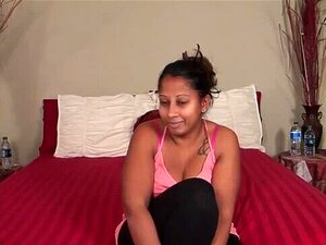 Casting Indie Desperate Amateurs, la sexy indienne adore les grosses