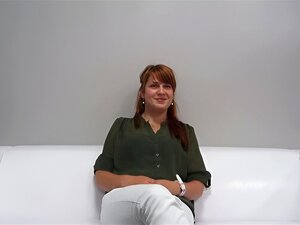 Adorable Ivana: Un Casting Rousse Tchèque