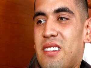 Offrir un homme bi latino