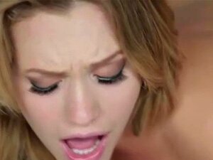 Mia Malkova prend une grosse bite bien profond