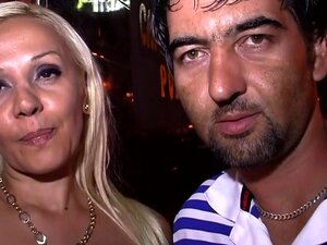 Ne manquez pas cette vidéo de Deborax aux gros seins MILF qui