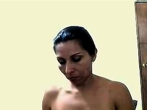 Maman colombienne mature Maria en solo à la maison