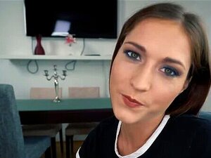 ItsPOV - Petite belle-sœur sale Mina K prend ta bite