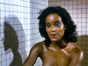 Fatal Games: Hawt Stripped Sauna Cutie (version complète) (HD)