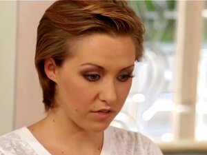 Les belles-filles lèchent. Les matures lèchent leurs délicieuses