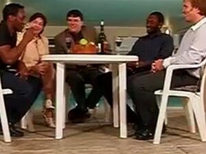 Sexe de groupe avec des supersalopes matures britanniques