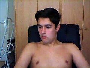 Mignon garçon néerlandais avec un super gros cul sexy, belle bite.