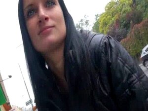 La vraie salope tchèque amateur Rosalinda se fait clouer pour de