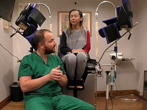 Kalani Luana, Étudiante De Première Année, Obtient Des Orgasmes De