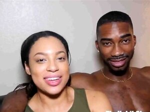 Trop beau Mexicain et Black Diamond Banks baisent le Roomamte Rod