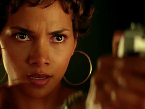 Halle Berry - Swordfish