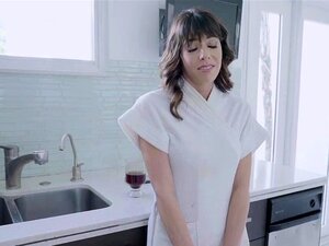 Vera King adore la grosse bite de son beau-fils dans sa chatte serrée