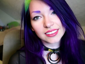 Gothique crache un fétiche pour la langue