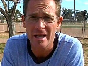 Un mec ébène baise une fille bien en chair