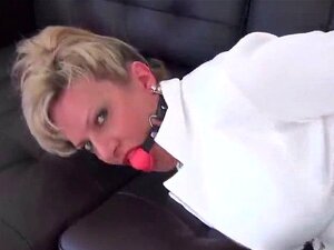 La milf anglaise infidèle gill ellis exhibe son monstre