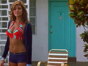 Eva Mendes - En Bikini & Pantalon Chaud. Eva Mendes