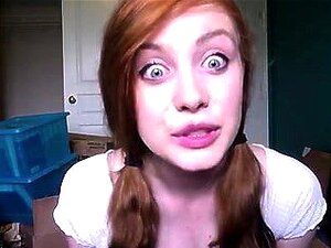 Rousse se masturbe devant la cam