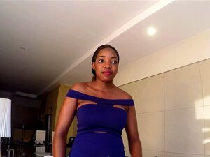 Fille africaine incroyablement chaude baisée et éjaculée sur le