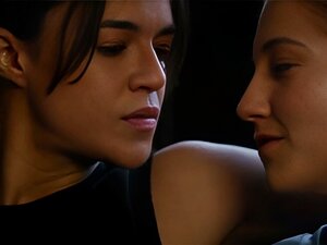 Michelle Rodriguez Scène lesbienne dans La Mission