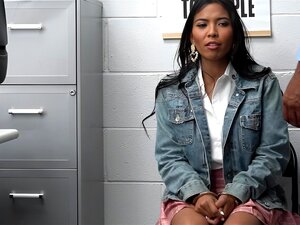 Jada Kai n'a nulle part où aller, mais pour faire des compromis avec