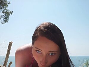 Premier Rendez-Vous Terminé Avec Du Sexe Chaud Sur La Plage Publique