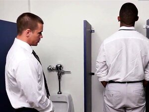 Vidéos de garçons porno gays et de garçons de fac non circoncis