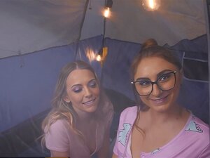 Lily et Penelope, deux belles-belles-belles-filles coquines,