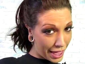 Roxy Deville pipe et éjaculation faciale