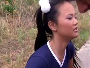 La pornstar incroyable Mia Smiles dans une pipe fabuleuse, scène