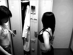 Caméra de surveillance dans les vestiaires