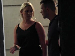 Codey et sa belle-mère Lisey découvrent un donjon BDSM de son